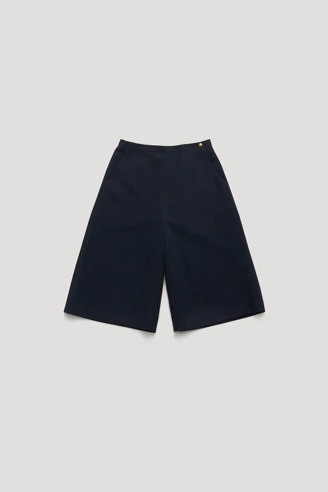 COTTAGE WOOL BERMUDA PANTS_NAVY / ₩202,000
