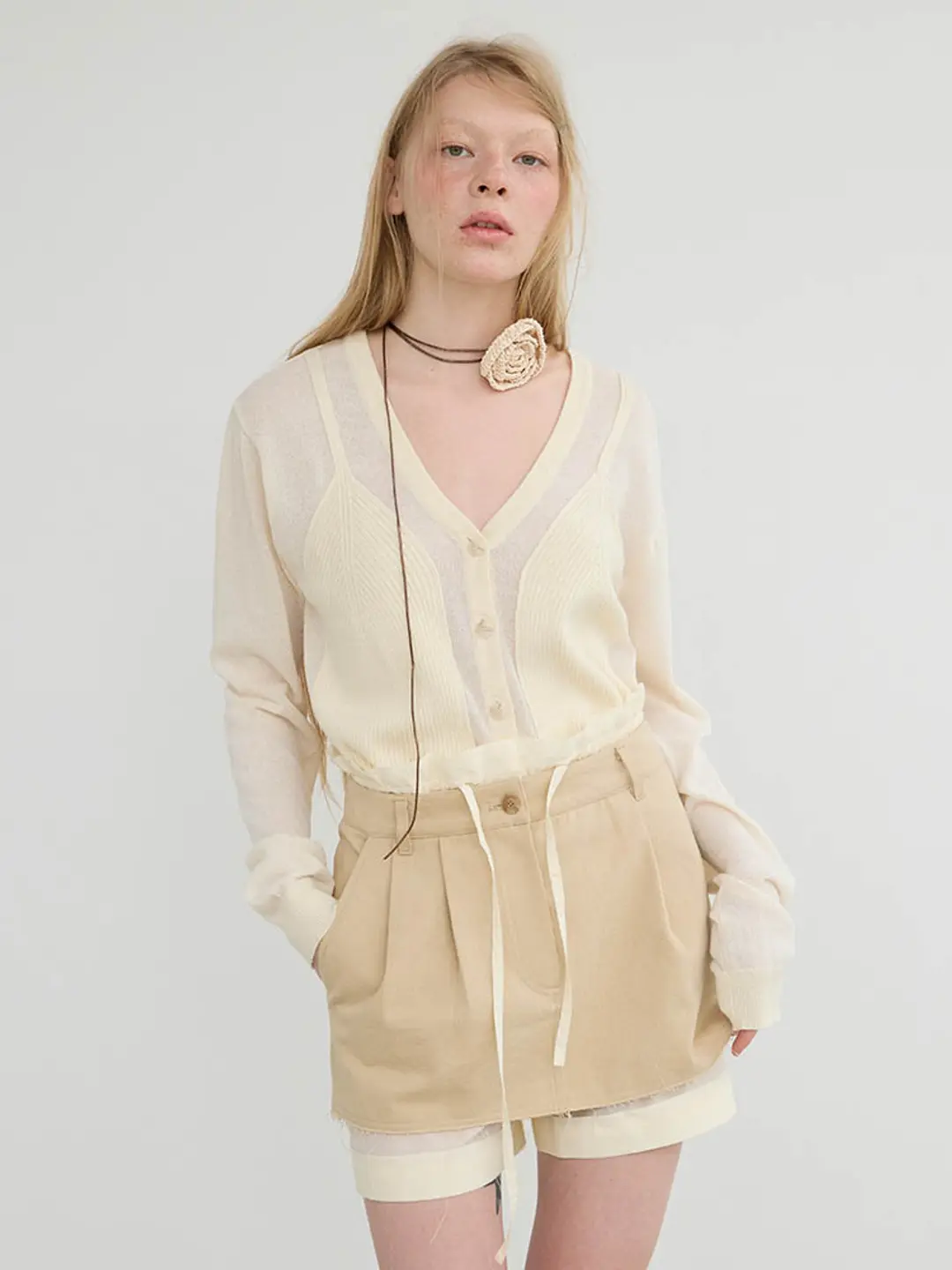 브이넥 레이어드 니트 가디건 AK5SD24090