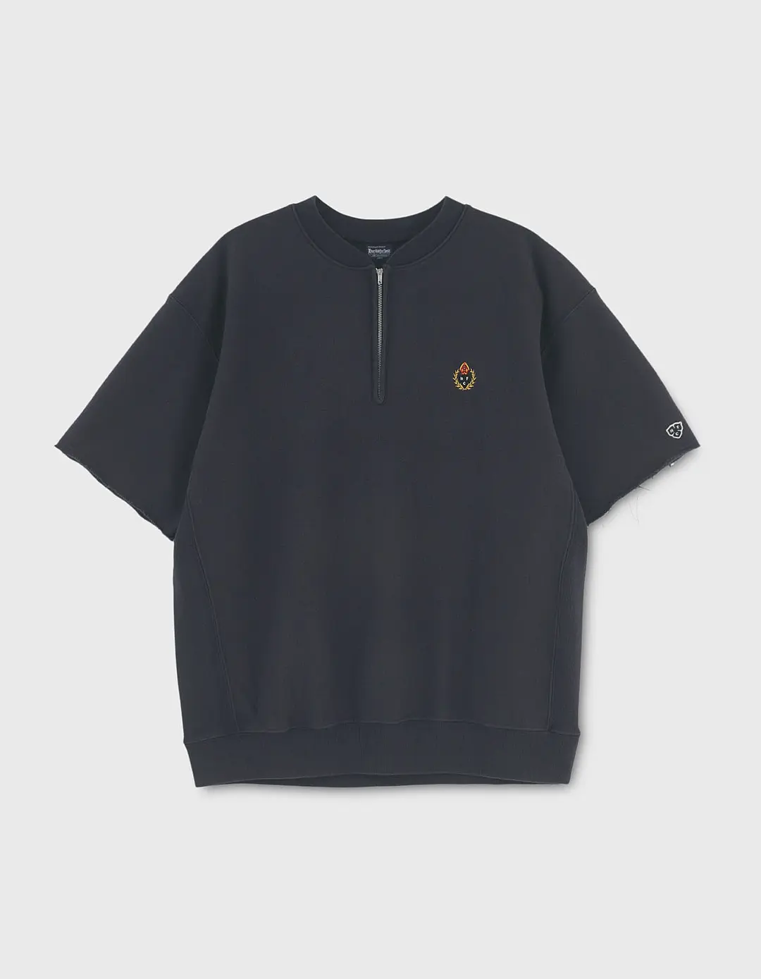 CREST 221 REVERSE HALF SLEEVE / Charcoal