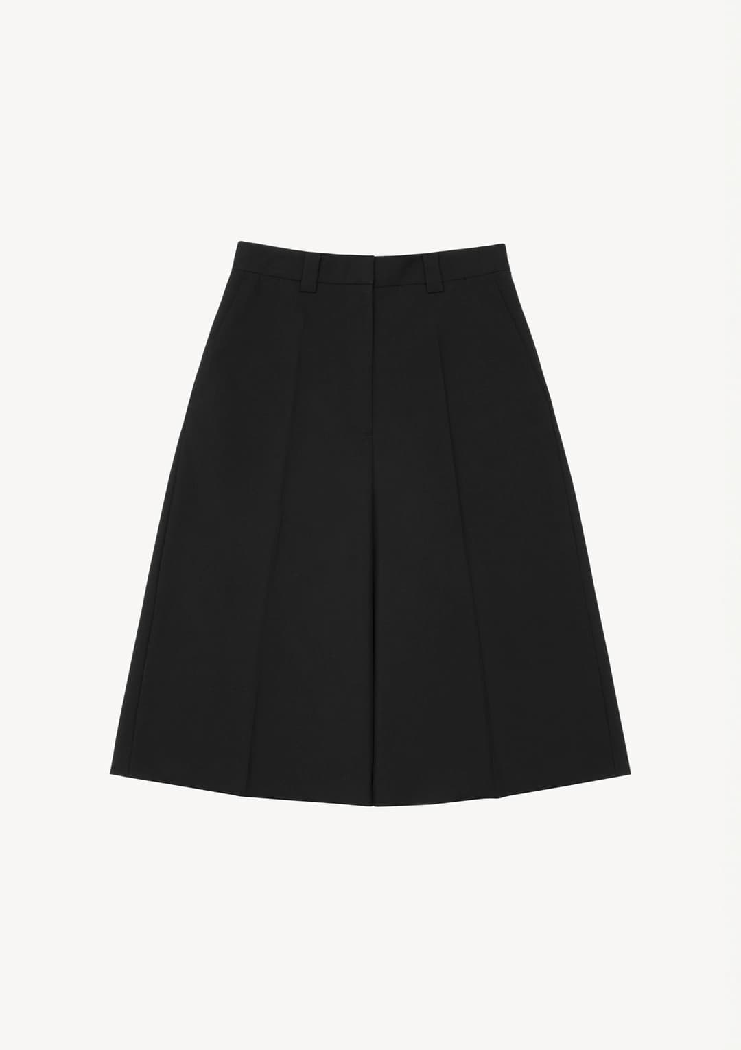 Mono Half Pants in Black