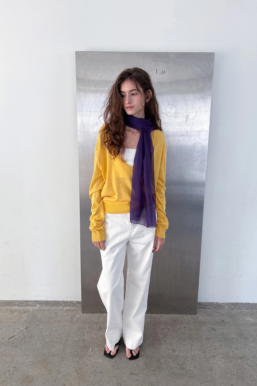 Slik deep V knit_yellow