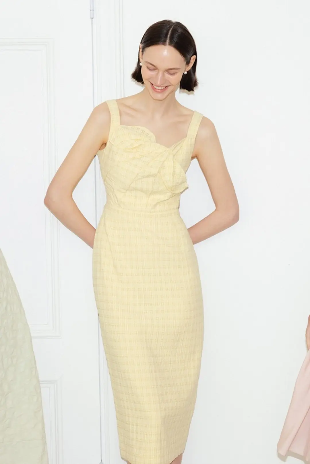 AVA Twisted ribbon detailed H-line long dress (Pastel yellow)