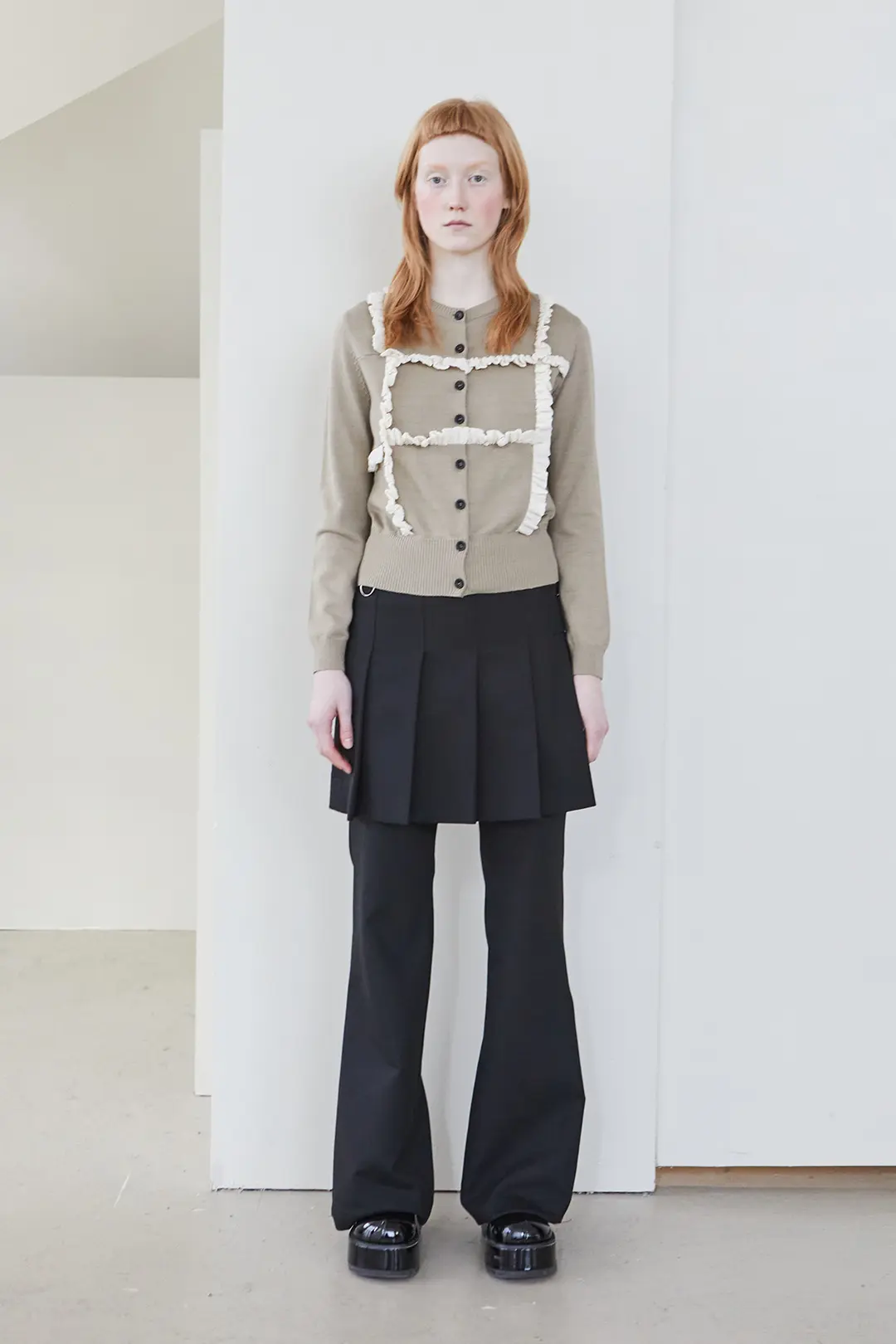 프릴 디테일 니트