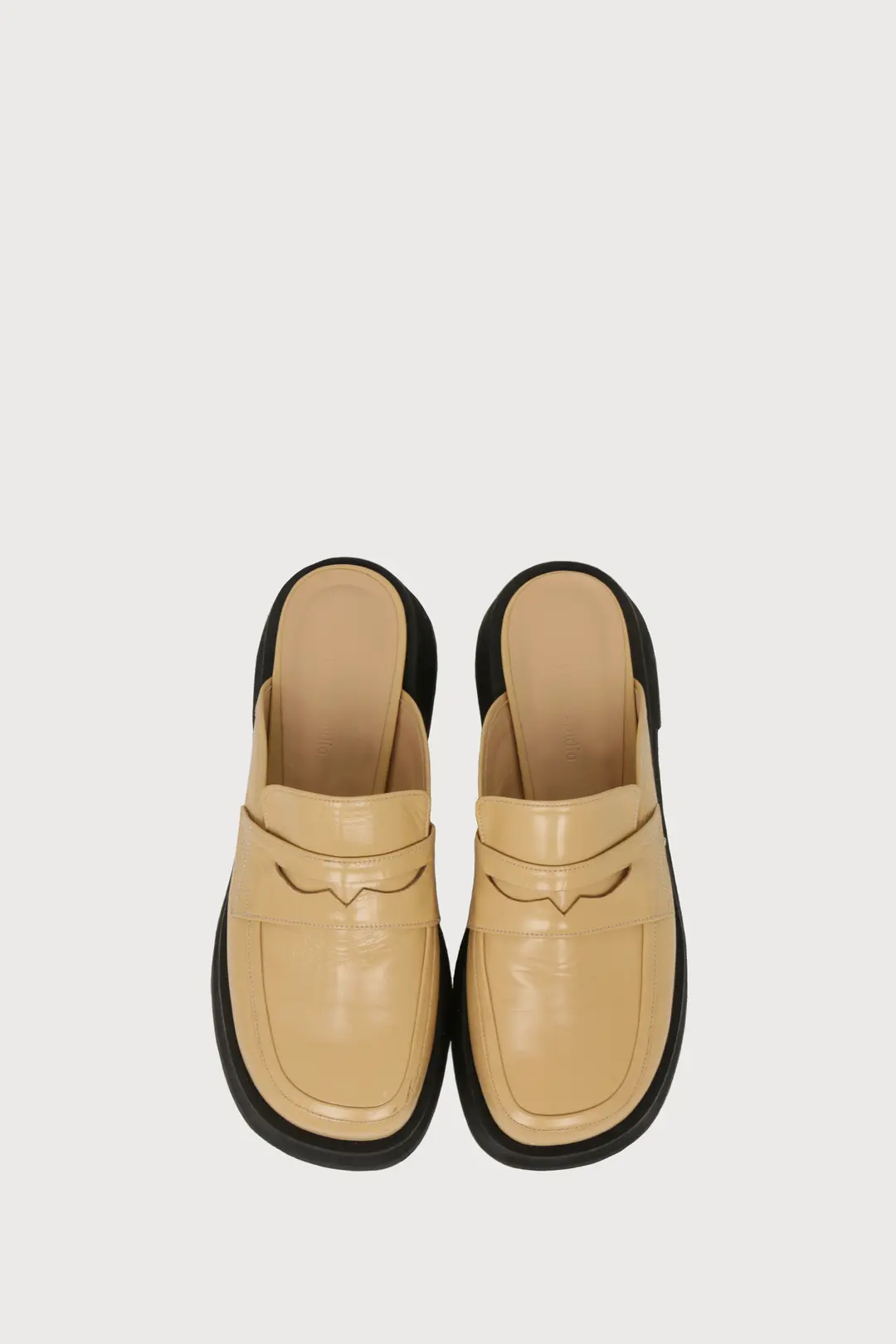 CLASSIC BUTTER BLOAFER [수제화]