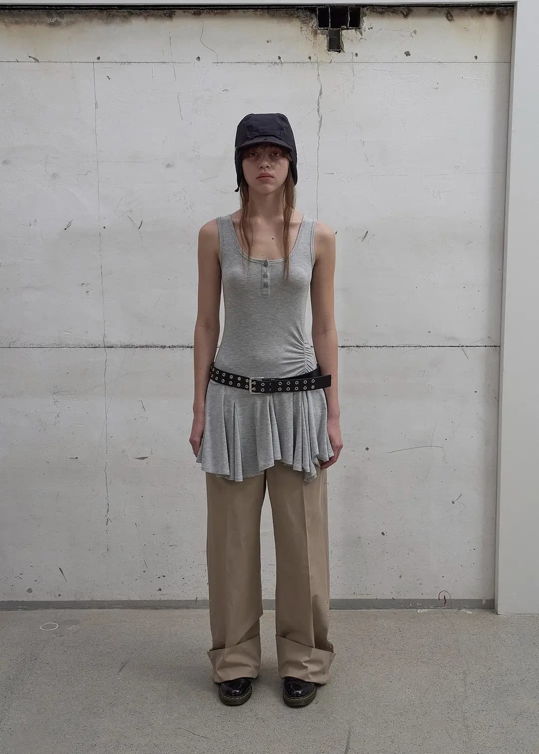 [2nd REORDER] FRILL SLEEVELESS TOP (GREY)