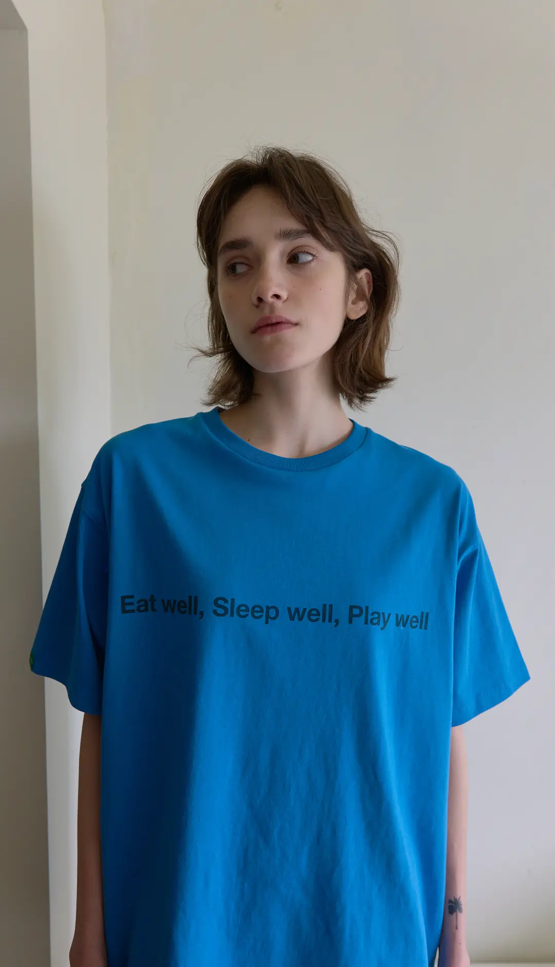 155. Attitude T _ Medium blue